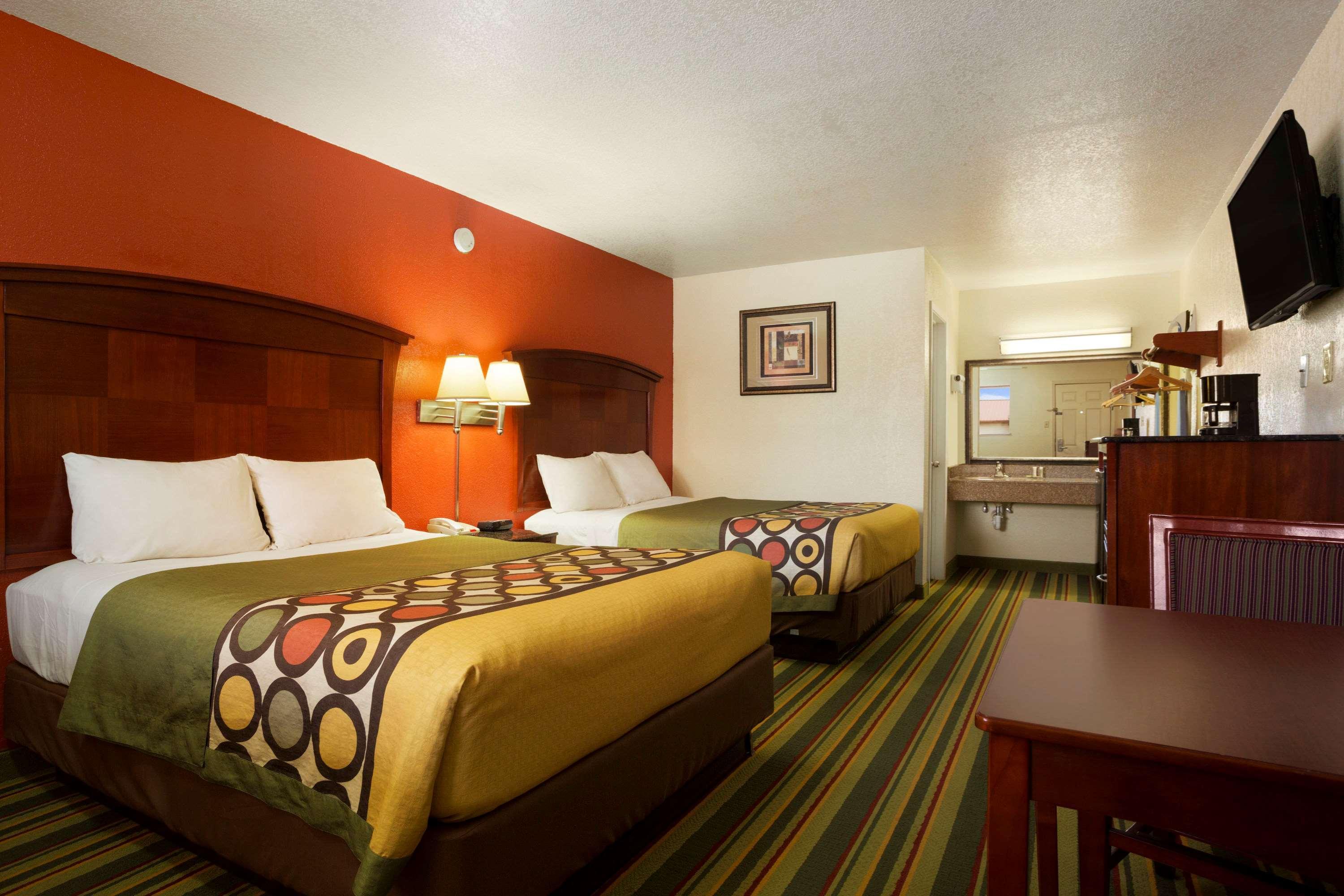 Super 8 By Wyndham Pleasanton Μοτέλ Εξωτερικό φωτογραφία