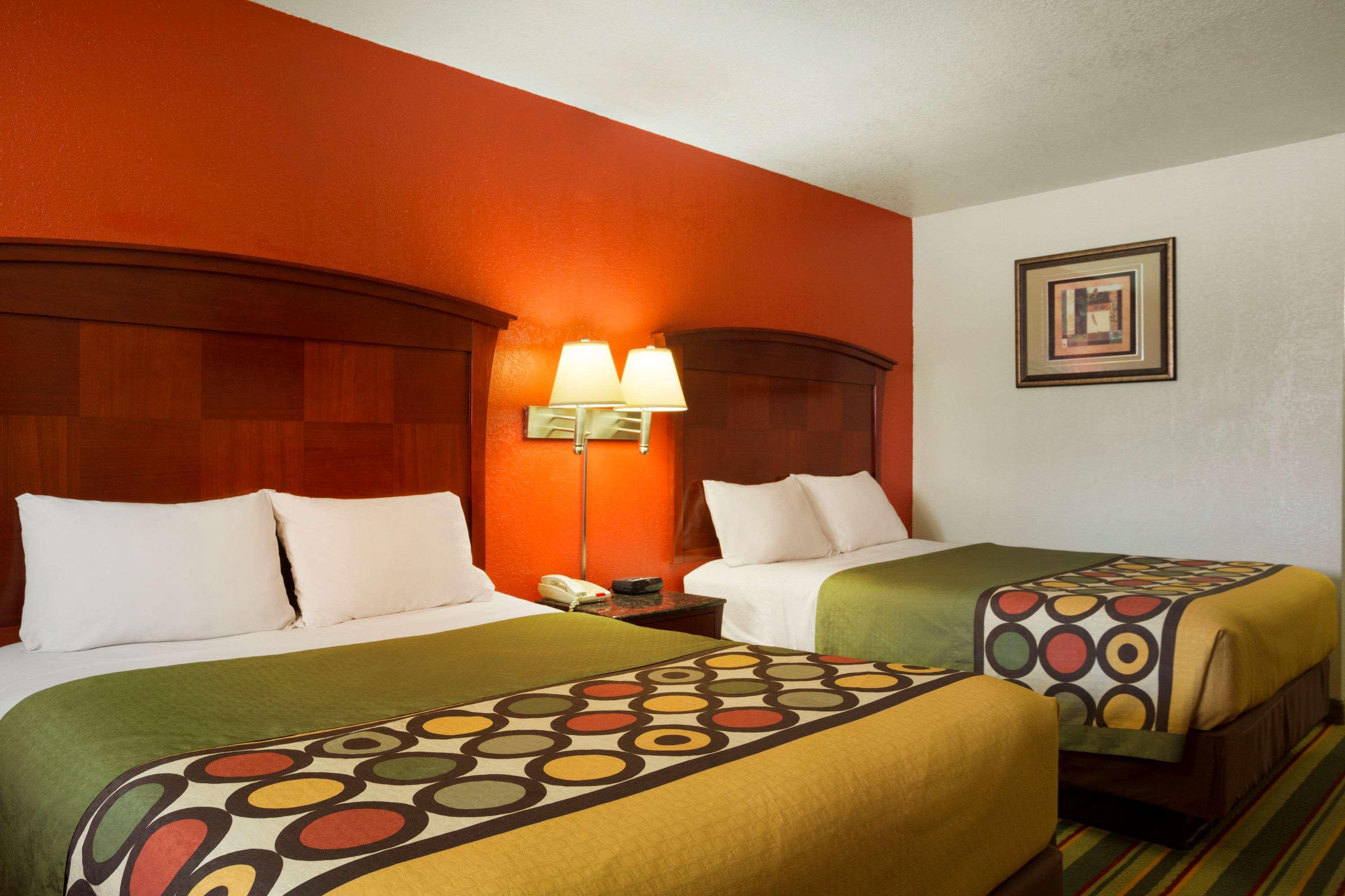Super 8 By Wyndham Pleasanton Μοτέλ Εξωτερικό φωτογραφία