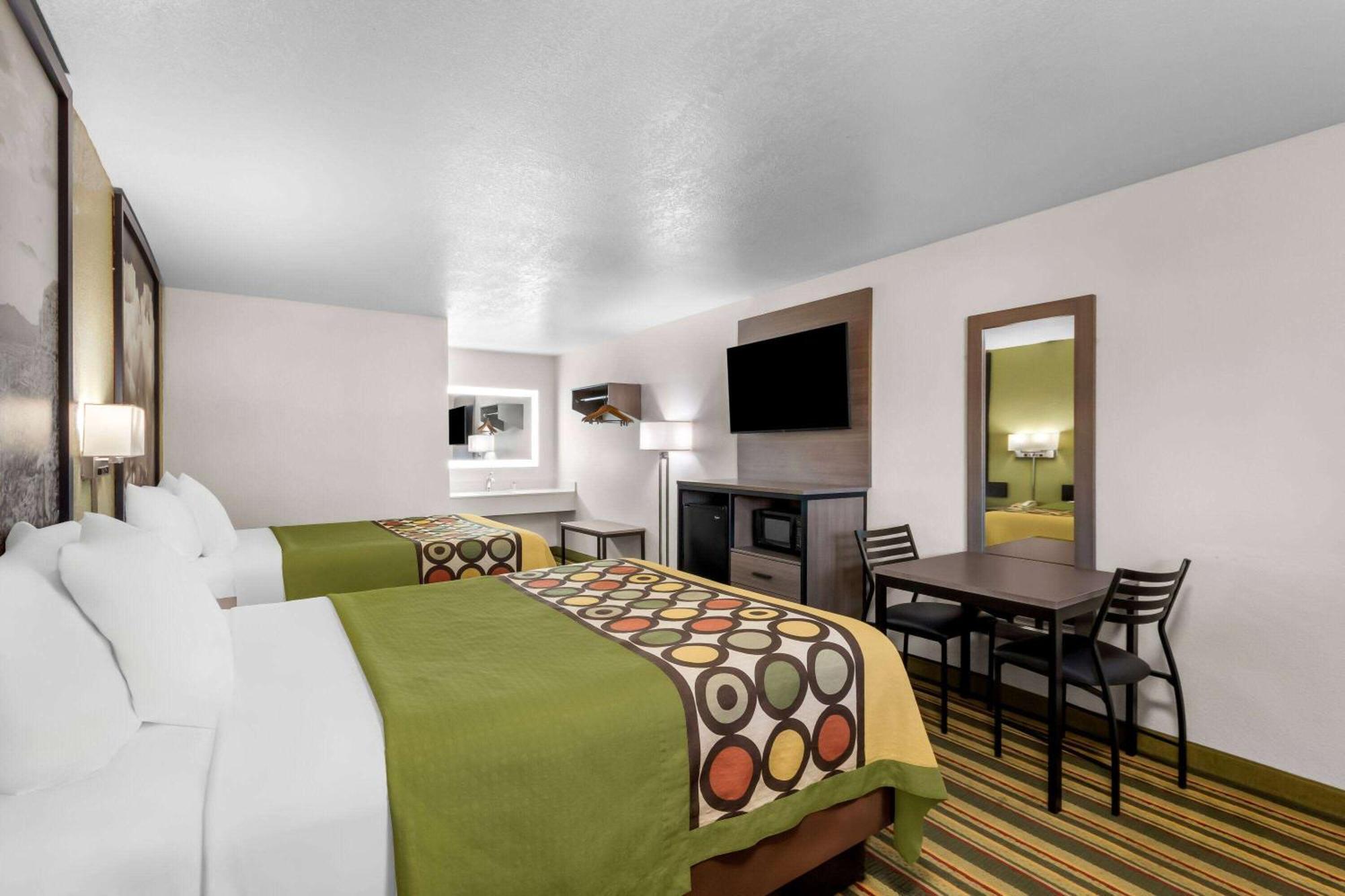 Super 8 By Wyndham Pleasanton Μοτέλ Εξωτερικό φωτογραφία