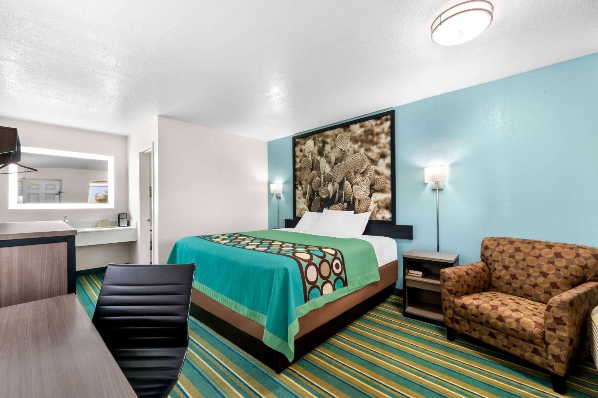 Super 8 By Wyndham Pleasanton Μοτέλ Εξωτερικό φωτογραφία