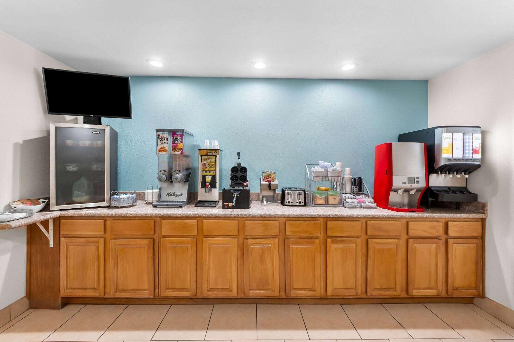 Super 8 By Wyndham Pleasanton Μοτέλ Εξωτερικό φωτογραφία